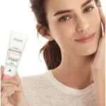 Essentials Glow Face Cream with Vitamins E & B3 (SPF 10) - Image 2